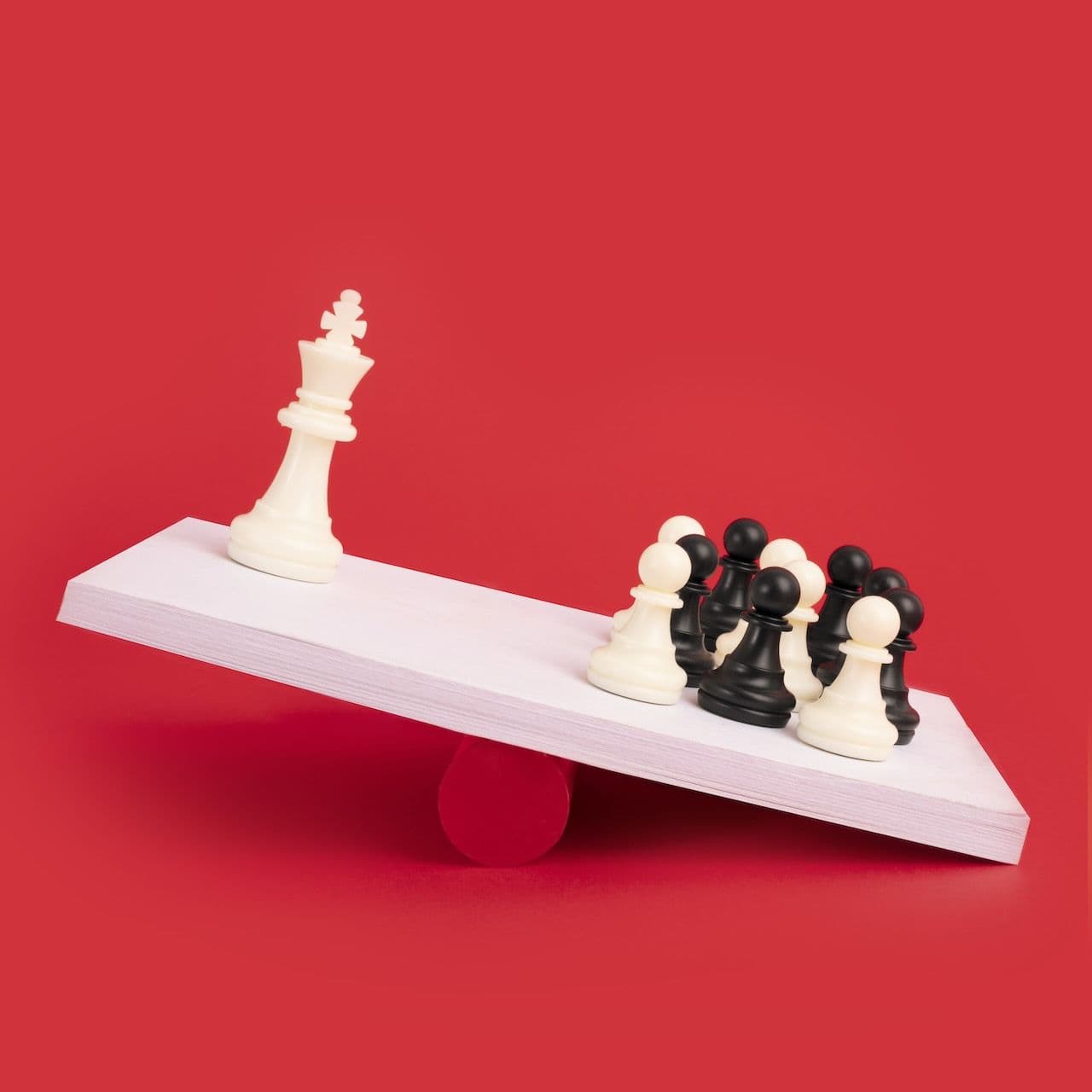 Striking the Perfect Balance: How Inventory Management Software Mitigates Stockouts and Overstock